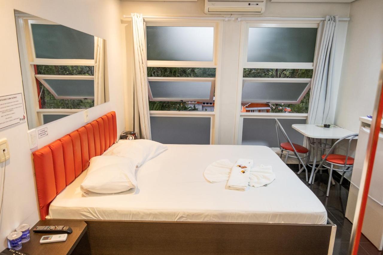Fire Motel 노부암부르구 외부 사진
